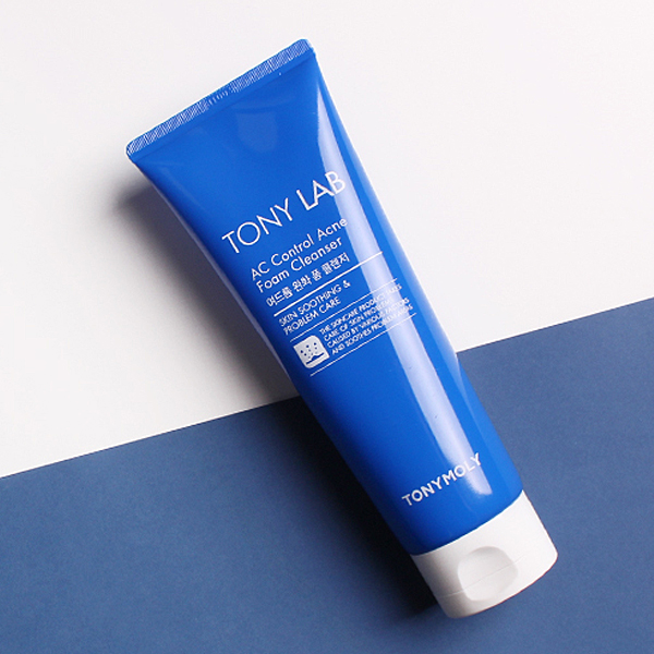 TONYMOLY Tony Lab AC Control Acne Foam Cleanser - пенка для проблемной кожи. Вторая красивая фотография