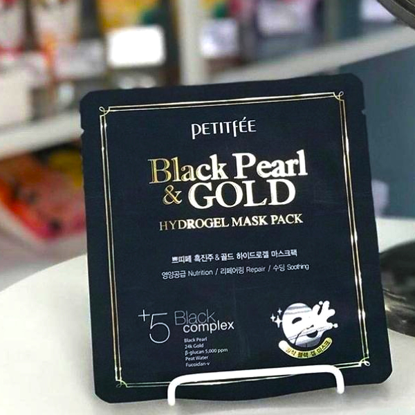 PETITFEE Black Pearl & Gold Hydrogel Mask Pack. Вторая красивая фотография