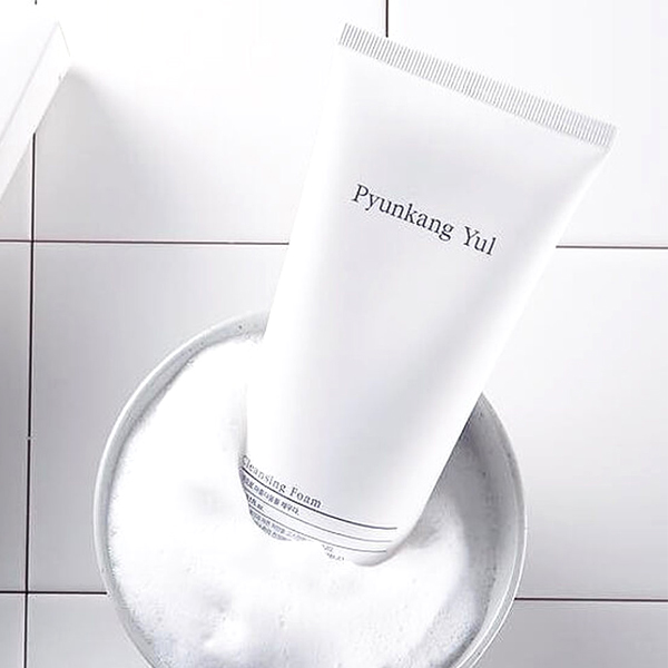 Pyunkang Yul Cleansing foam - пінка для вмивання. Вторая красивая фотография
