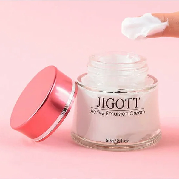 JIGOTT Active Emulsion Cream - зволожуючий крем для обличчя. Вторая красивая фотография